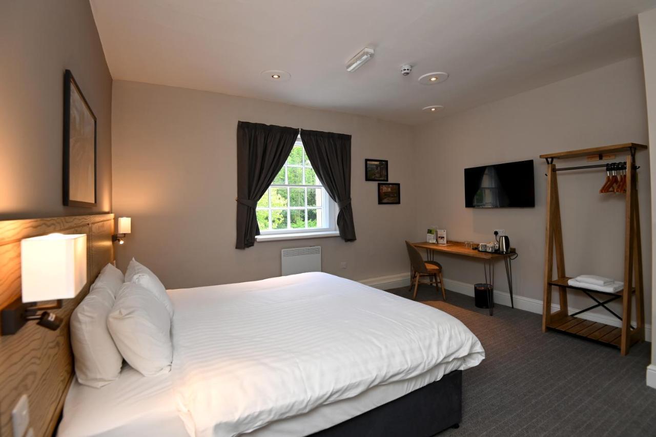 Wheatsheaf, Baslow By Marston'S Inns Extérieur photo